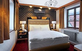 Authentic Apartment Hotel